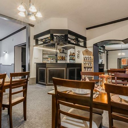 Hotel*** Cesky Dum Chomutov Zewnętrze zdjęcie