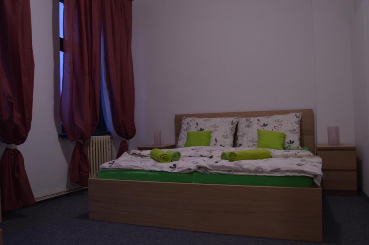 Hotel*** Cesky Dum Chomutov Zewnętrze zdjęcie