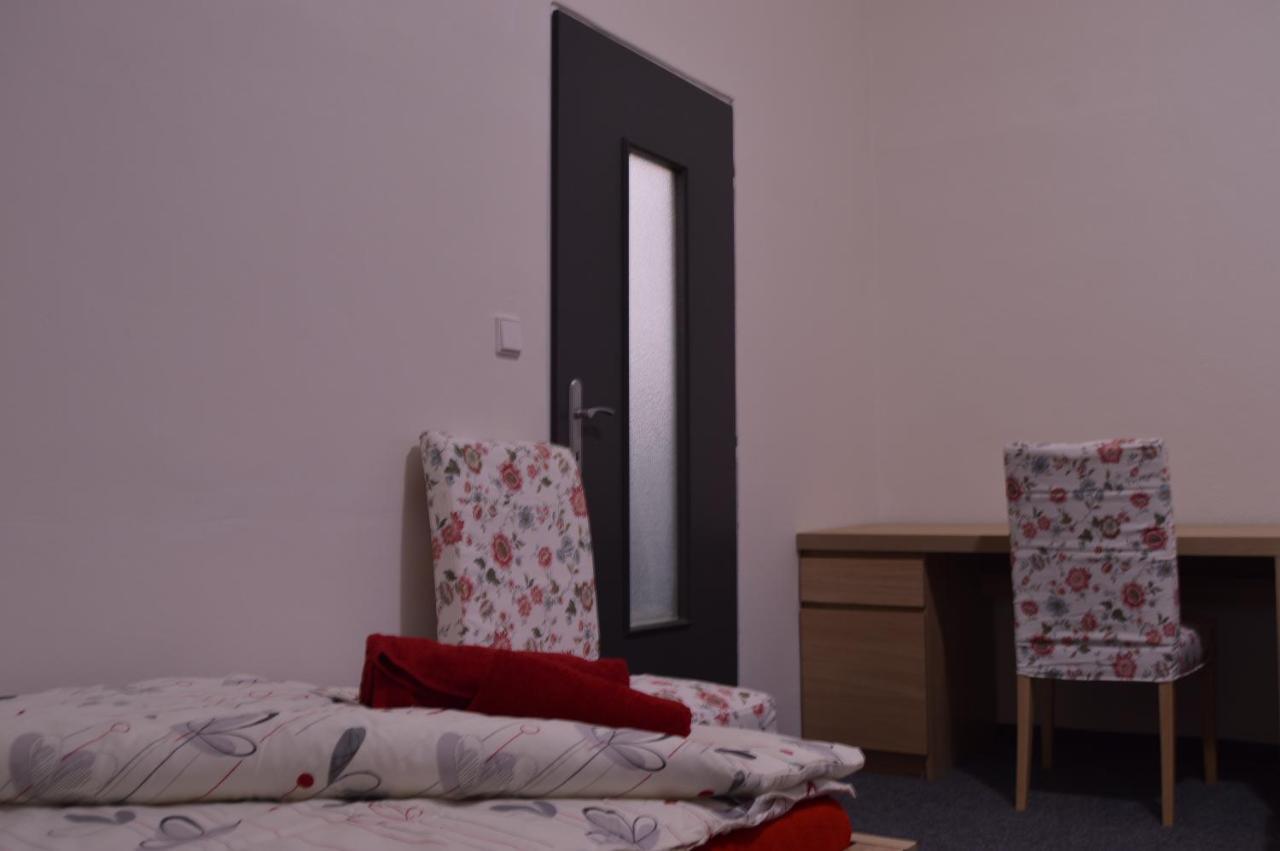 Hotel*** Cesky Dum Chomutov Zewnętrze zdjęcie