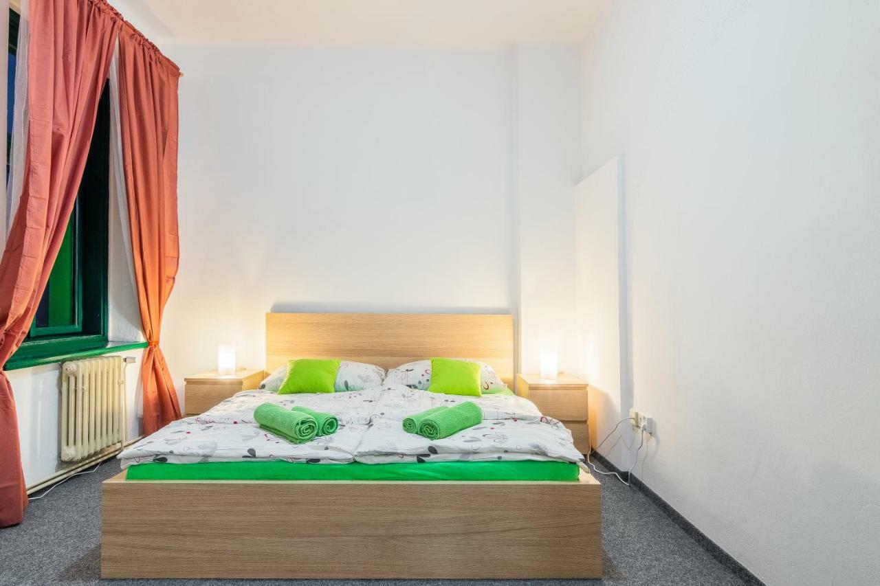 Hotel*** Cesky Dum Chomutov Zewnętrze zdjęcie